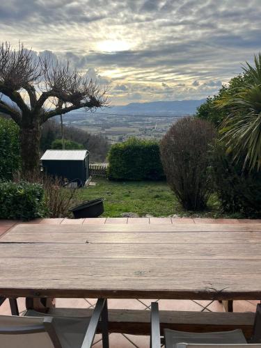 Vue d'en haut - Location saisonnière - La Buisse