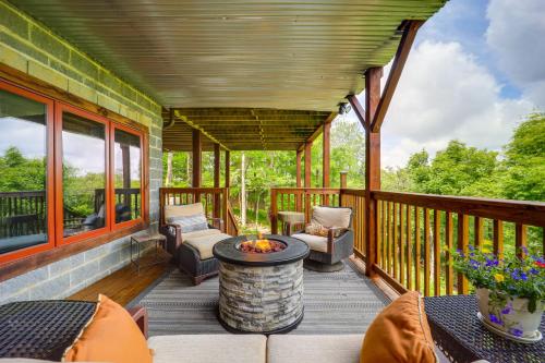 Well-Appointed Cabin about 1 Mi to Beech Mountain! in Beech Mountain, USA