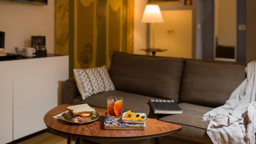 Santa Chiara Boutique Hotel - image 9