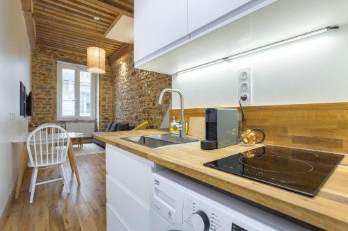 HAMAC Suites Lyon Ainay Room Type - Apartment with Shower