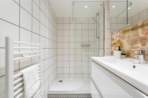 HAMAC Suites Lyon Ainay - Tap to explore photos