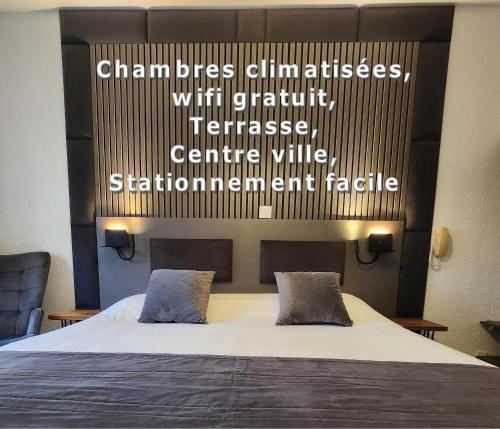 Cit'Hotel Le Cheval Blanc Cognac Centre - Hôtel - Cognac