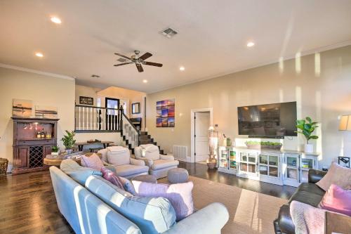 10 Mi to New Braunfels: Waterfront Seguin Gem in McQueeney