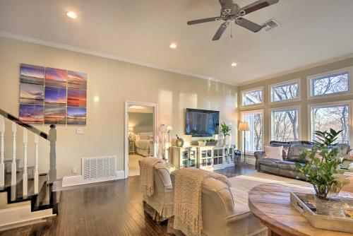 10 Mi to New Braunfels: Waterfront Seguin Gem in McQueeney