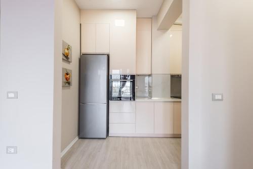 Luxurious Panoramic Apartment, Tirana (photo 10)