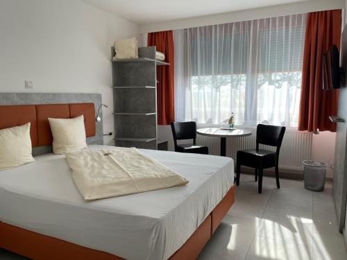 Hotel Frankenhohe in เอารัค