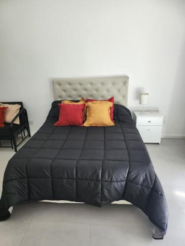 One-Bedroom Apartment image 1