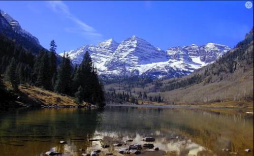 Ute Bluff Lodge, Cabins and RV park in South Fork, USA