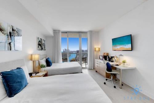 Amenities BALCONY w Stunning Views-Beachfront - image 8