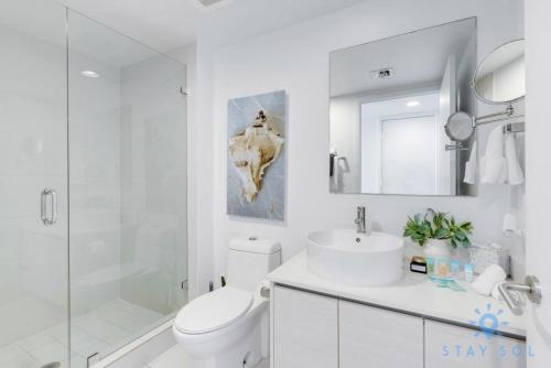 Amenities BALCONY w Stunning Views-Beachfront - image 6