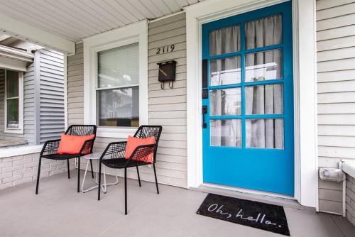 2BR Haven: Remodeled Gem! 1