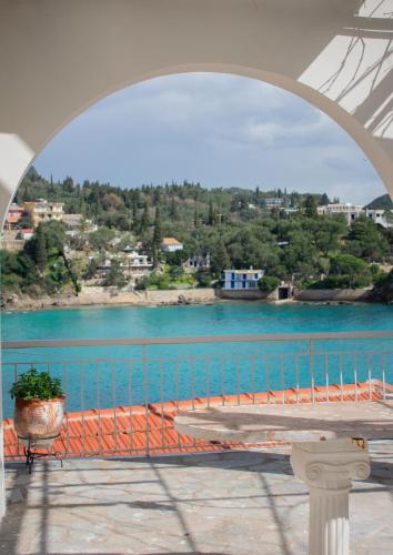 VILLA ATHINA 2