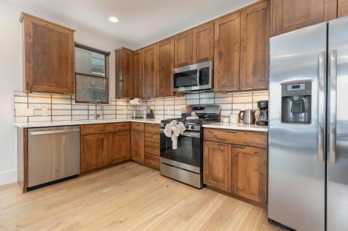 Blue River Flats Getaway: Downtown, On The River in Silverthorne, USA