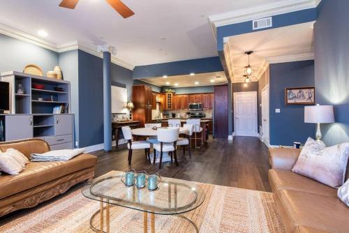 Downtown Sophistication/ Two Bedroom / Two Bath in Louisville, USA