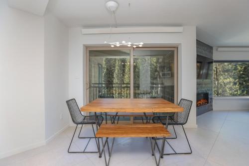 Powderhorn Streamside Condo: Beautiful Remodel, Nice Location in Breckenridge, USA