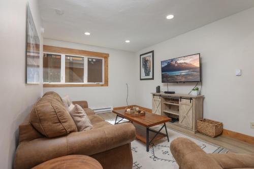 Inner Circle Getaway Condo: Stroll To Slopes, Downtown in Breckenridge, USA