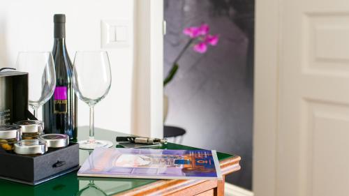 Santa Chiara Boutique Hotel near Underground Naples