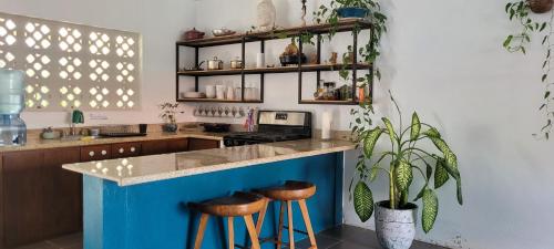 Кухня, Modern Luxury Apartment In town and Peaceful with AC and hot water in Сан-Хуан-дель-Сур
