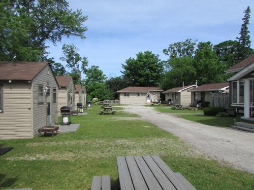 The Maples Cottages in Port Elgin