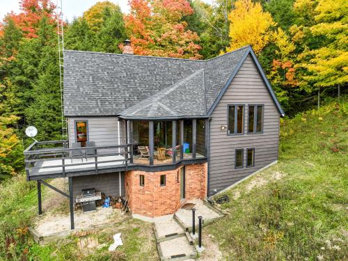 Serene Spacious Home in Creemore