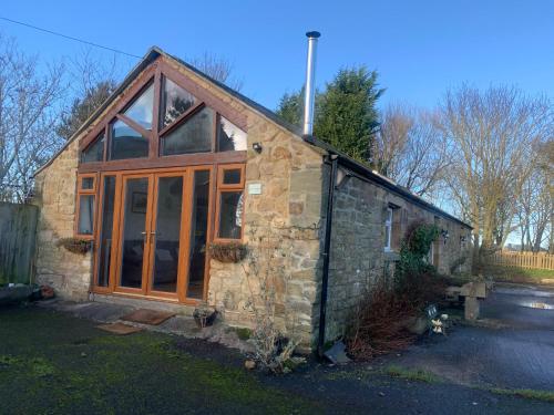 Stunning Barn Conversion next to Horse Field sleeps 10