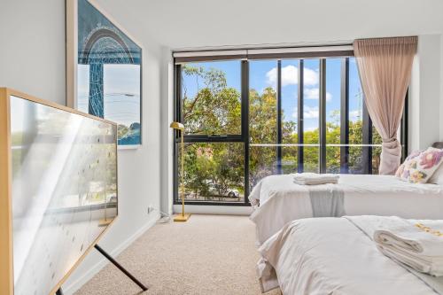 StayAU Modern 2BR Townhouse w/ pool in Oakleigh