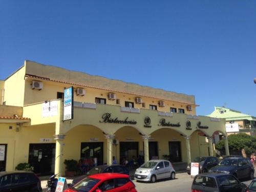B Palace 1