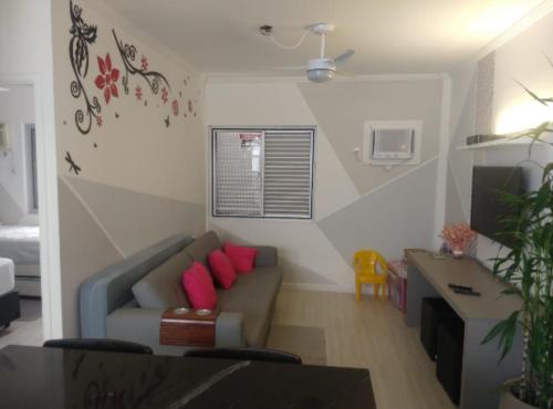 Apt Guaruja Enseada lado praia FAN 1 dorm Tv Netflix Wi-Fi Ar ate 5 pessoas near Barracao Do Alemao