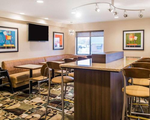 餐飲選擇, Quality Inn Streetsboro - Kent in 斯崔特斯柏羅