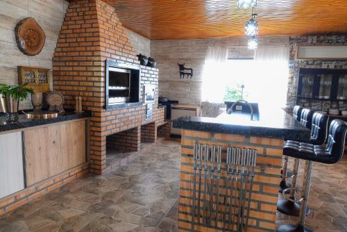 Casa de Campo - 15 Minutos das Cataratas e Aeroporto - Piscina com água salgada e muito espaço ao ar livre