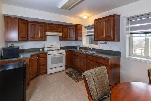 Hillside Inn - image 13