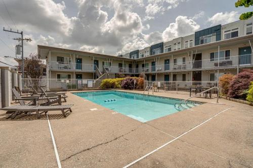 Berry Hill Urban Oasis - by 12 South & Vanderbilt in Nashville, USA