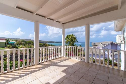 Villa Amore Jamaica - Between Montego Bay & Ochi Rios Includes Cook