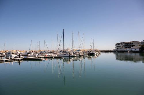 Boardwalk Bliss - Explore the Lively Mindarie Marina