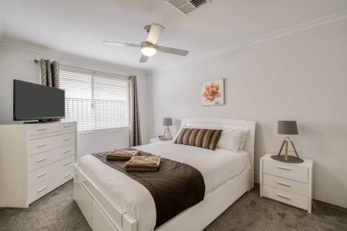 Rivervale Retreat - Spacious Family Living - image 5