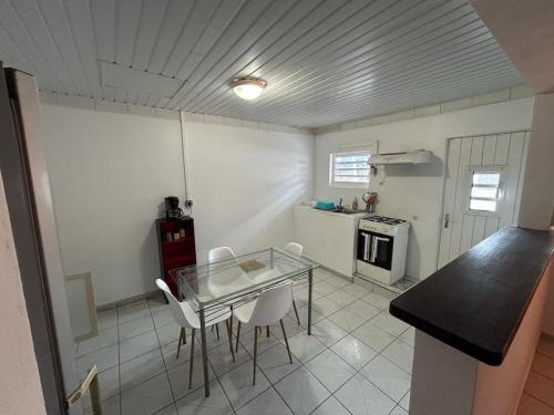 บริการและสิ่งอำนวยความสะดวก, L'escale de Paramana Ouest in มาตูรี