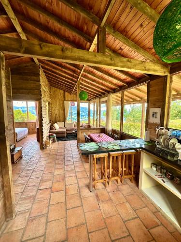 Refugio Aventura, hermosa cabaña y acogedores glampings en Tabio, cerca a Bogotá