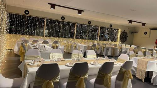 Club Hotel in 글렌 이네스