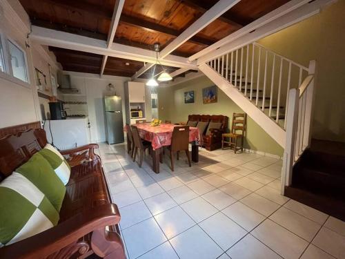 Le Muguet - Résidence la ROXELLE (Le Muguet - Residence la ROXELLE) in Saint-Pierre