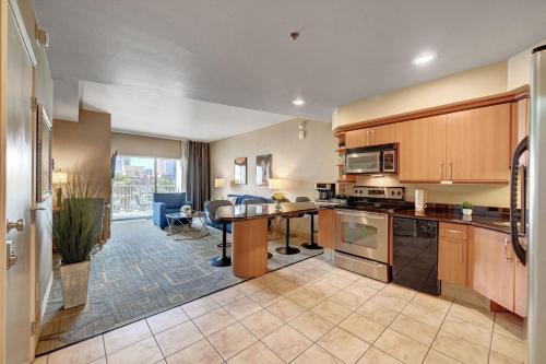 Royal Oasis Suite at Platinum Hotel-Strip Views, Las Vegas (foto 5)