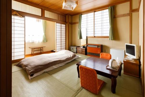 Japanese-Style Room