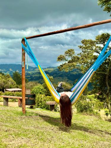 Refugio Aventura, hermosa cabaña y acogedores glampings en Tabio, cerca a Bogotá