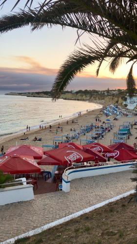 Armacao de Pera - Algarve 30M From The Beach in ซีฟล์ว