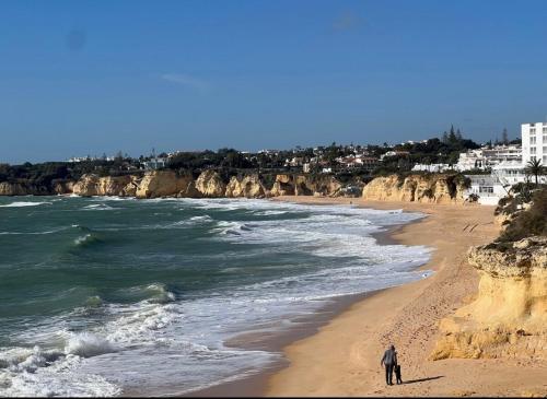 Armacao de Pera - Algarve 30M From The Beach in ซีฟล์ว