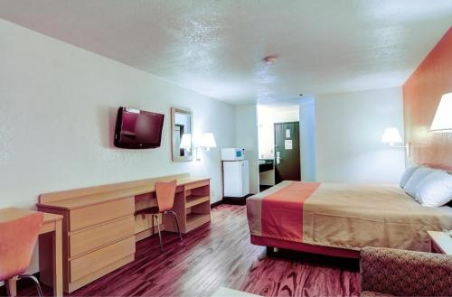 Motel 6-Columbia, MO - East – Columbia, MO