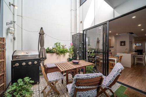 Létesítmények, Kashida - 2BR Townhouse WiFi Study in Clovelly Park