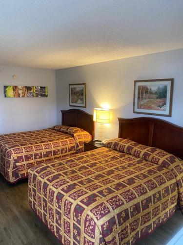 2 double beds