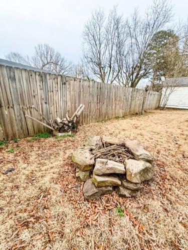 The Grate House - Fire Table - Grill - Fenced Yard