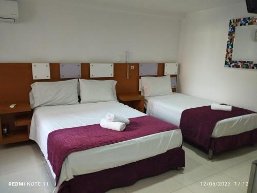 1 double bed, 1 twin bed