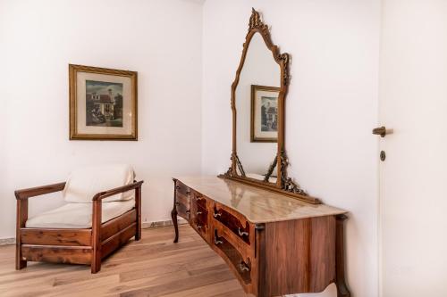 Retro design flat near Vaticano, Rome (photo 7)